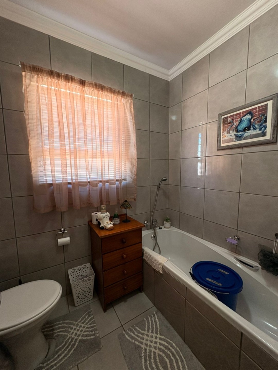 2 Bedroom Property for Sale in Wilkoppies North West